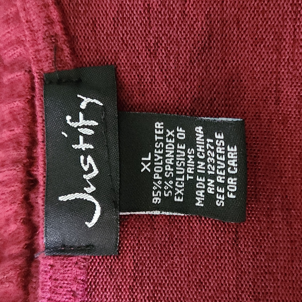 Justify | Burgundy Lantern Sleeve Dress - Picture 5 of 5
